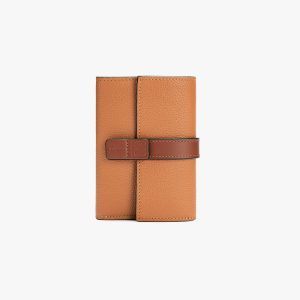 Luxury Small vertical wallet in soft grained calfskin